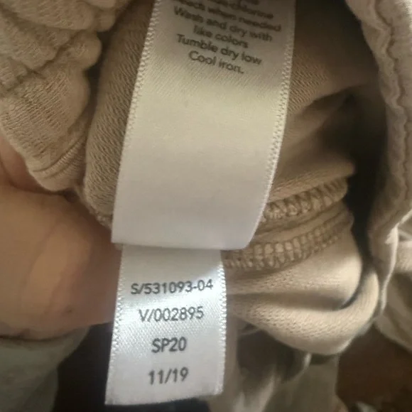 Athleta Farallon Cargo Crop in Beige Size 4 - Picture 5 of 7